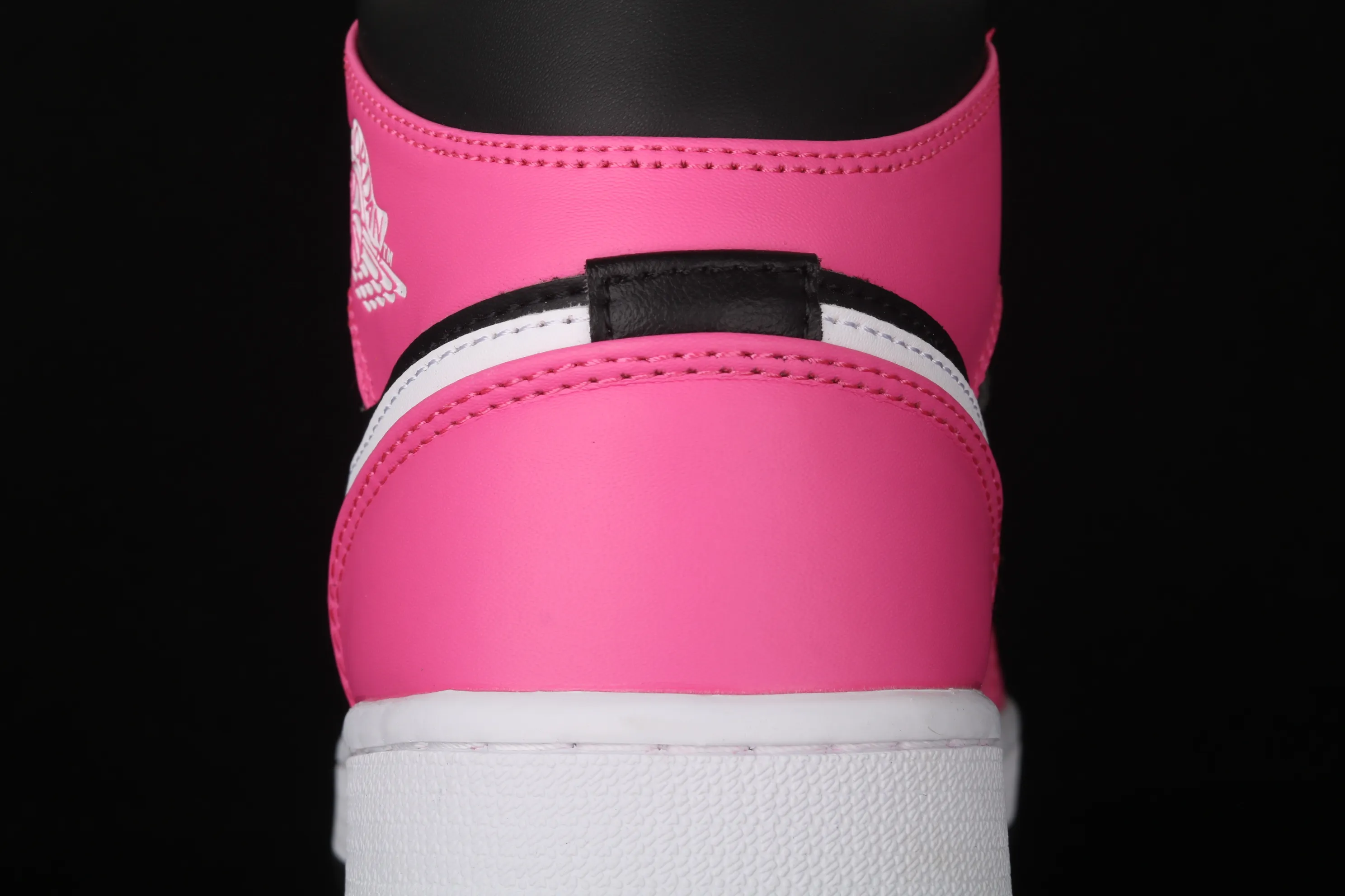 All categories Air Jordan Jordan series basketball shoes Air Jordan 1 Mid Air Jordan Mid AJ1 Joe 1 Pink Popsicle Zhongbang series basketball shoes 555112-002